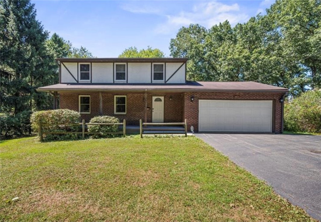 450 Greenwood Dr — photo