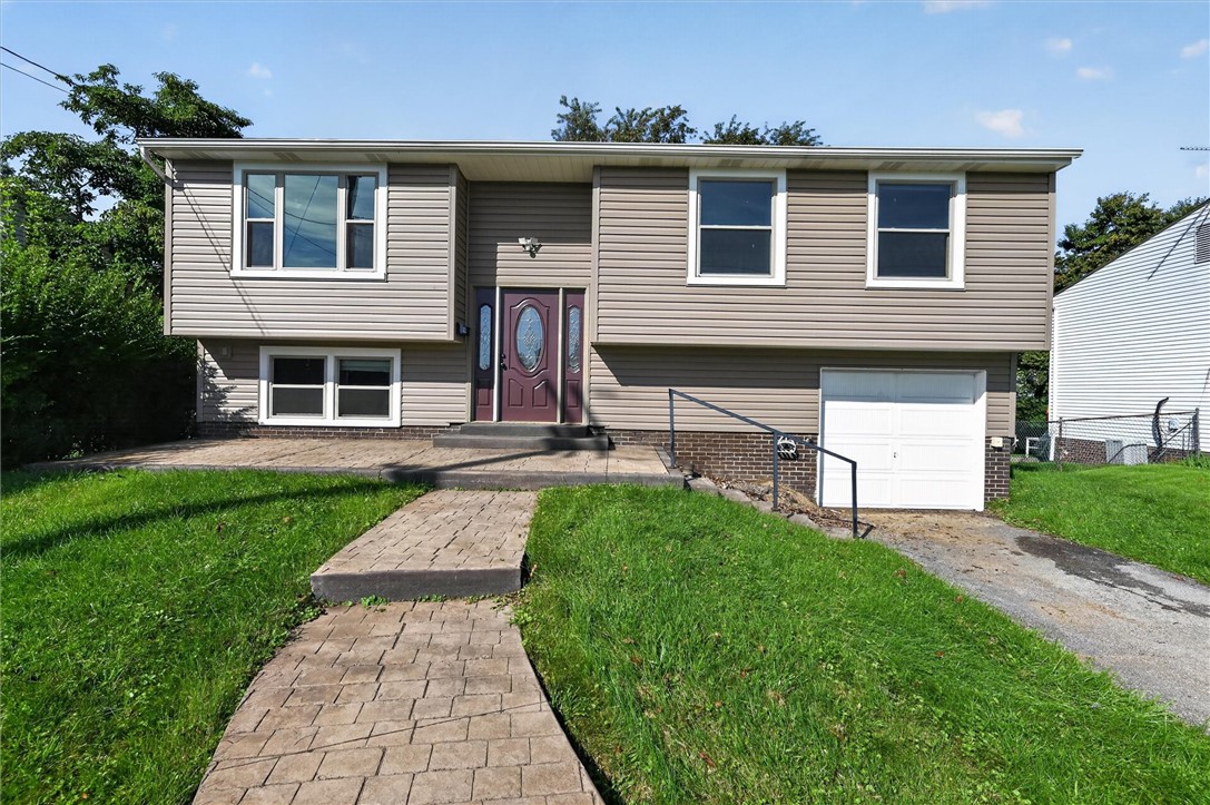 768 Illini Dr — photo