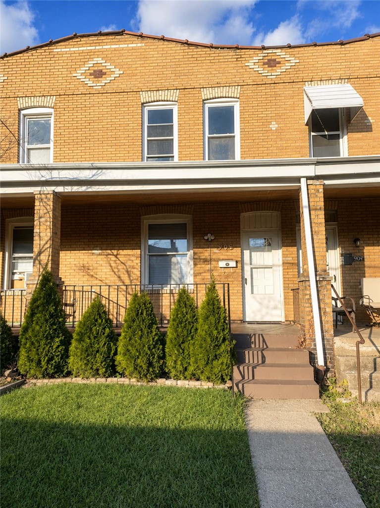 906 Broadway Ave — photo