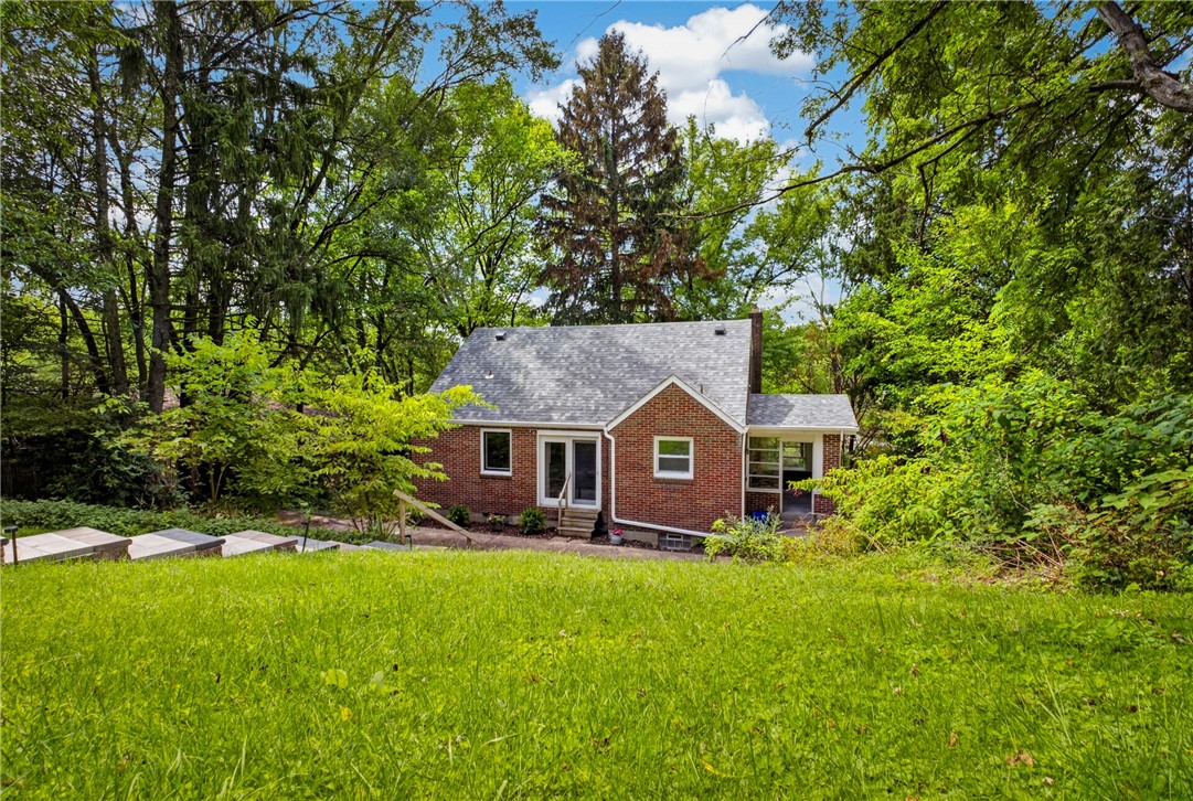 217 Curry Hollow Rd — photo