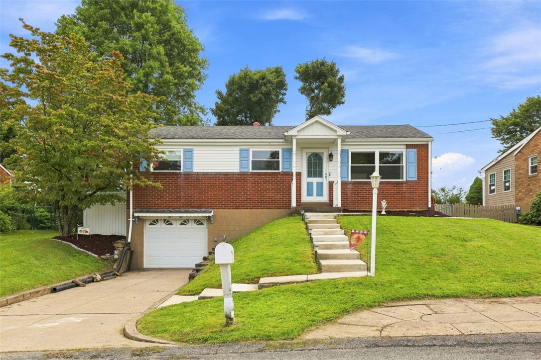 553 Meadowvale Dr — photo