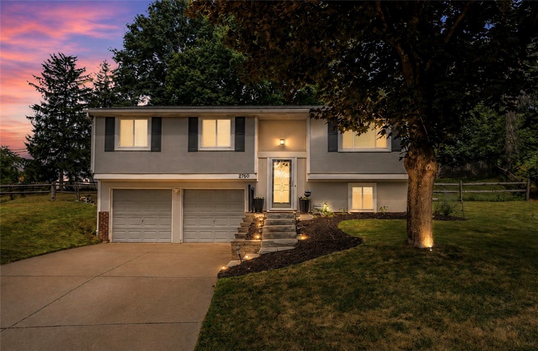 2760 Ravenwood Dr — photo