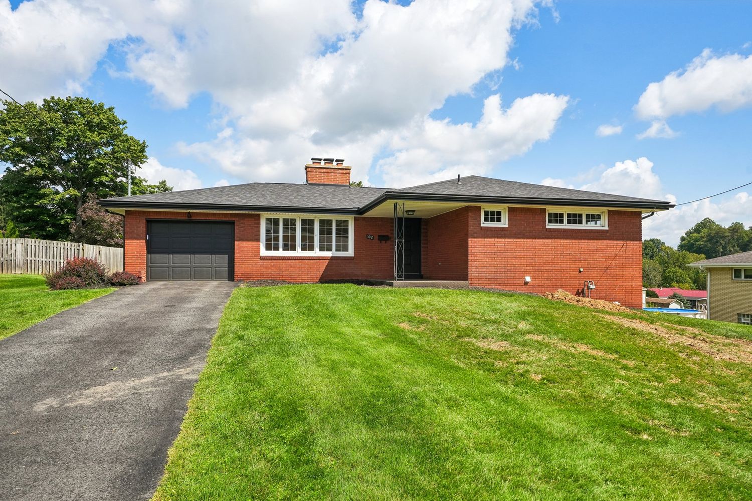 102 Manchester Drive — photo