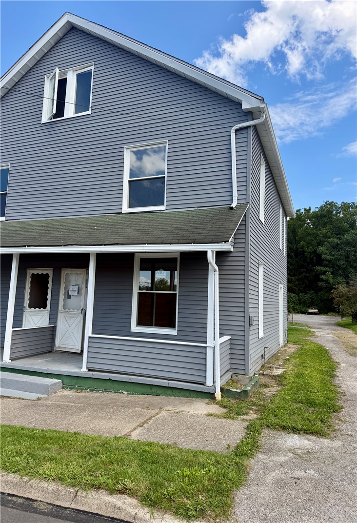 1303 Grimes St — photo