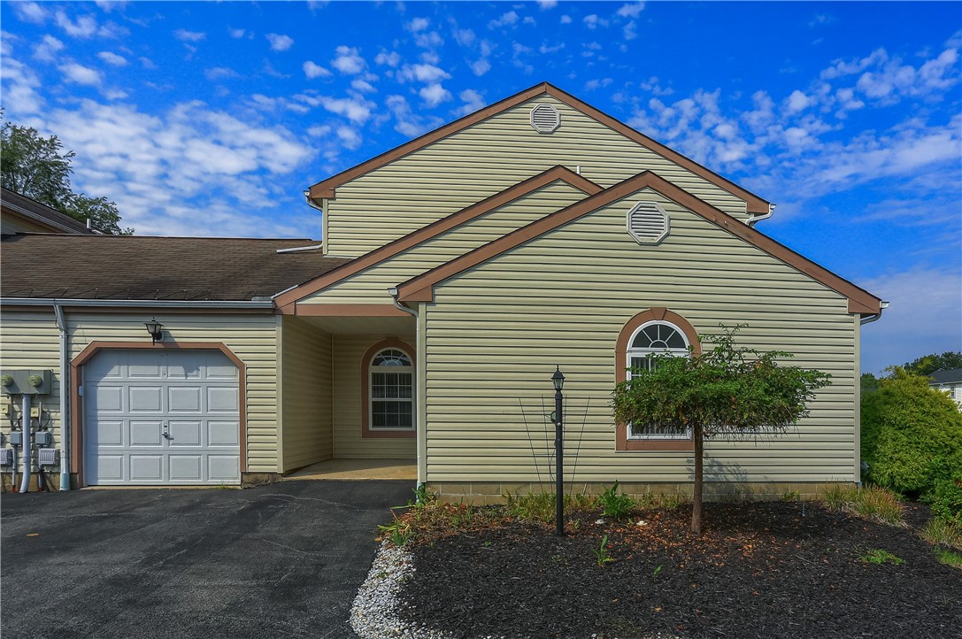 236 Huckleberry Court — photo