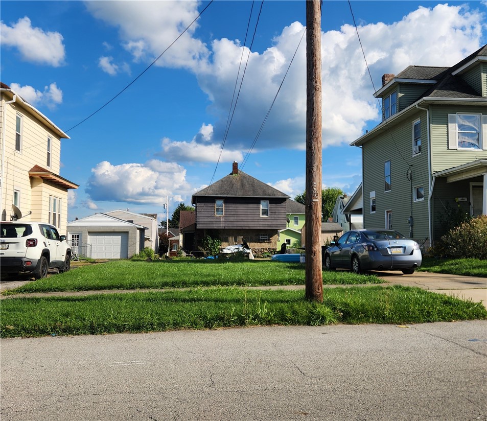 1012 Adams St — photo