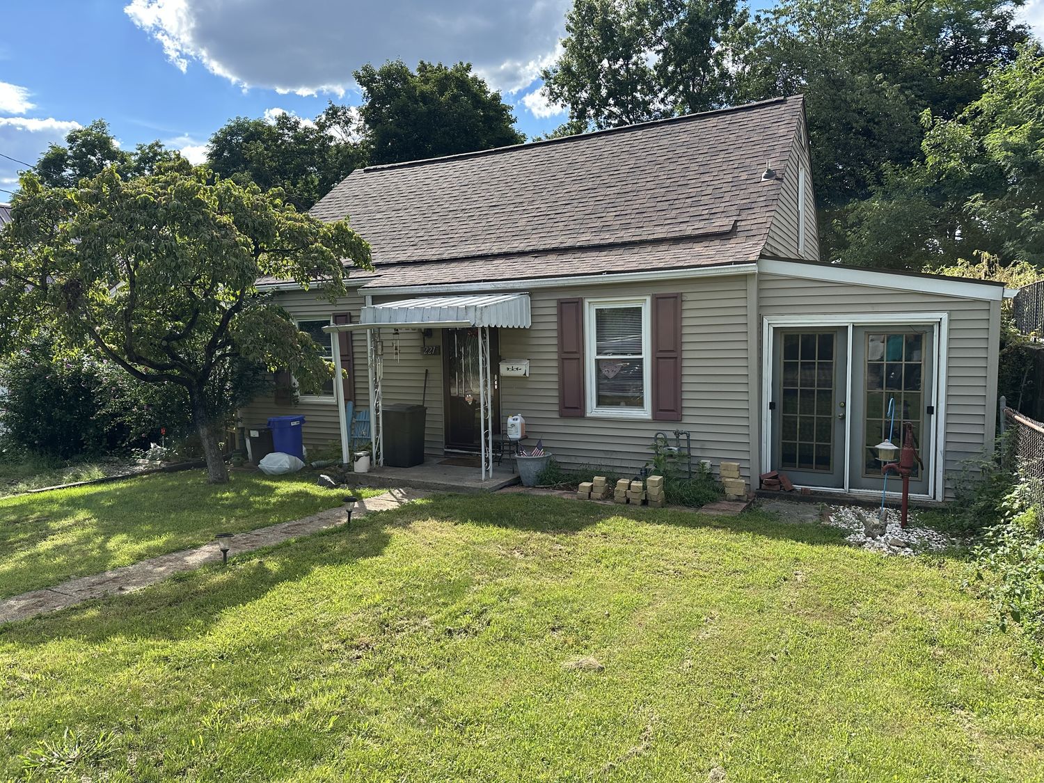 221 Seneca Drive — photo