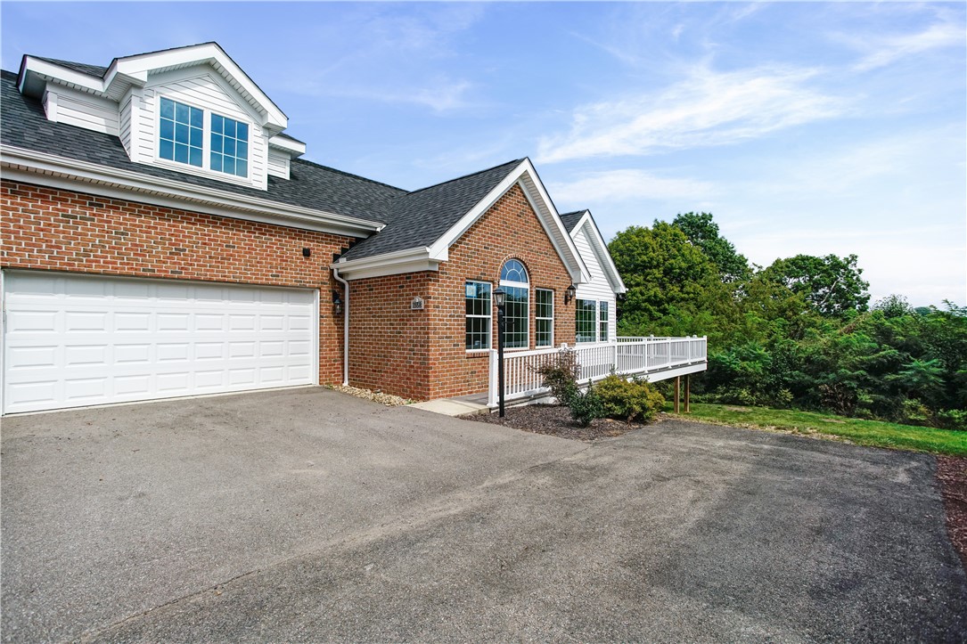 1558 Parkwood Pointe Dr — photo