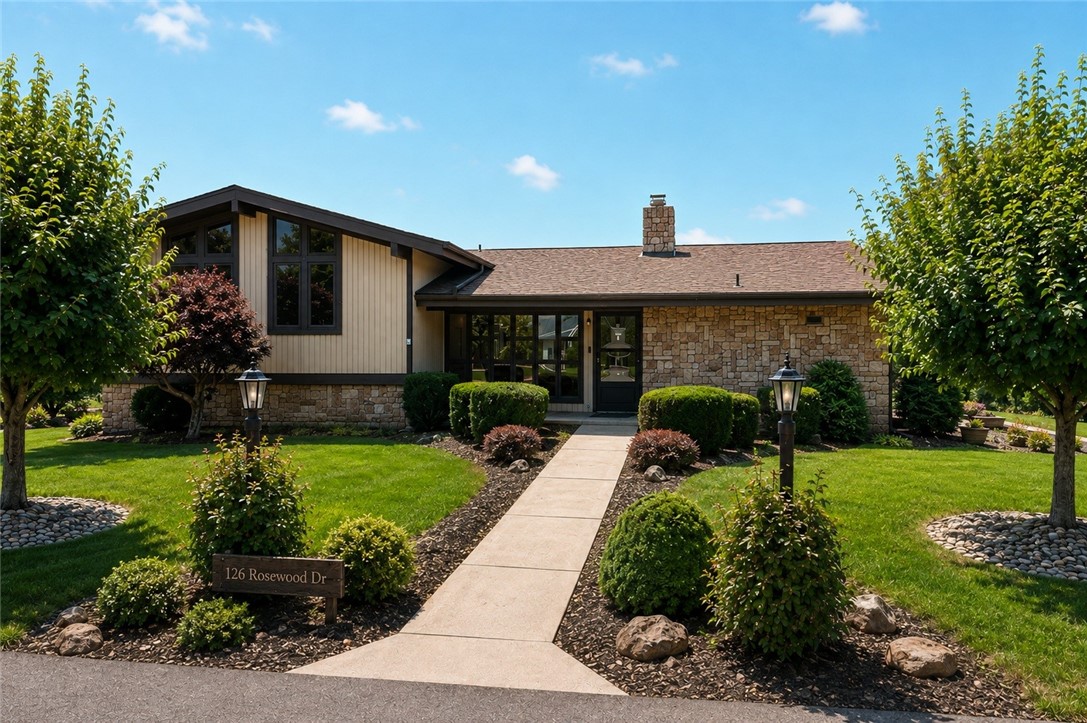 126 Rosewood Dr — photo