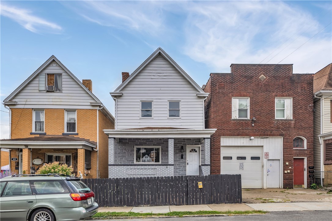 831 Woodward Ave — photo