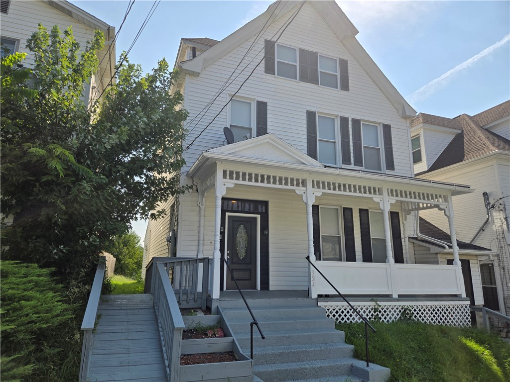 324 S Washington St — photo