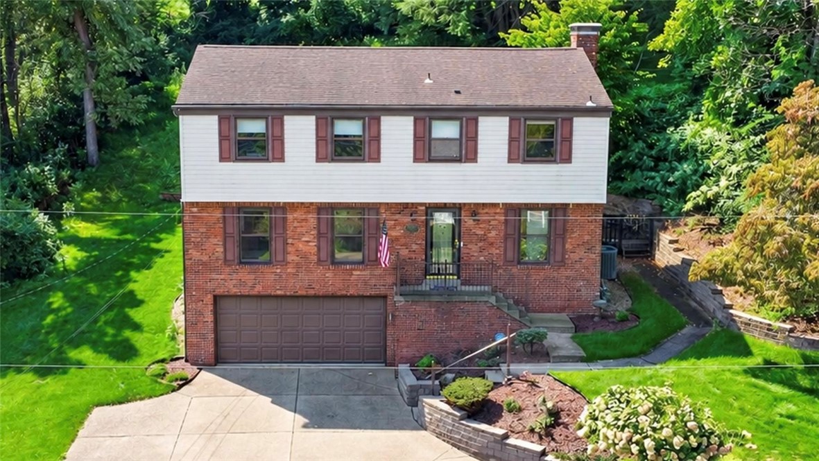 1024 Surrey Woods Rd — photo