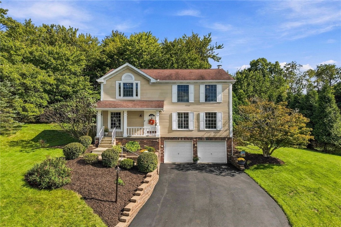1607 Eaglewood Court — photo