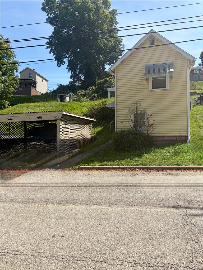 1134 Rostraver St. — photo