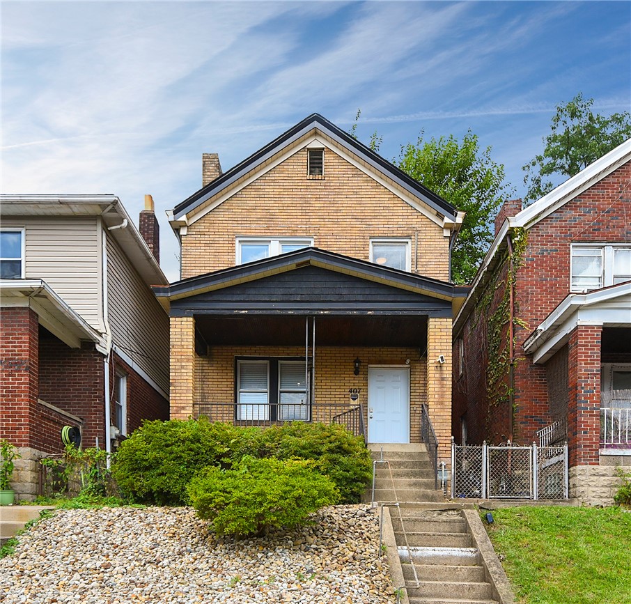 407 Ruxton — photo