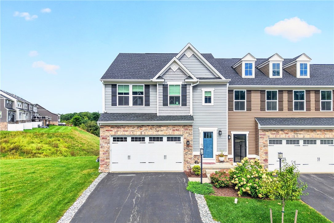 211 Dana Dr — photo