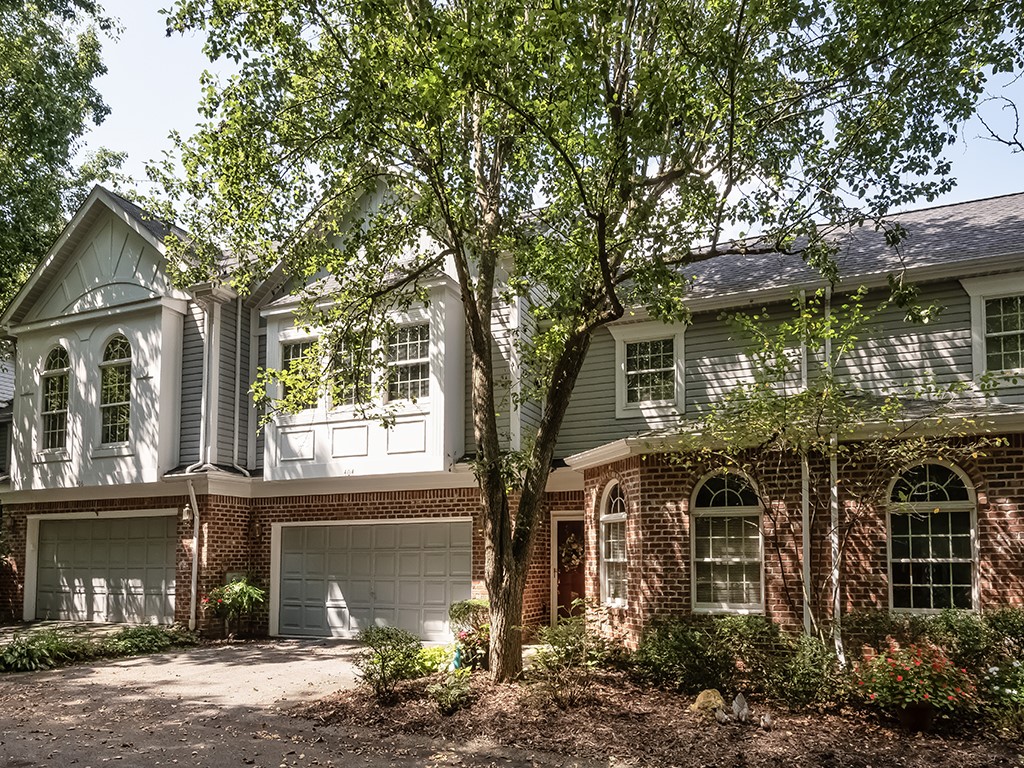 404 Waterside Drive — photo