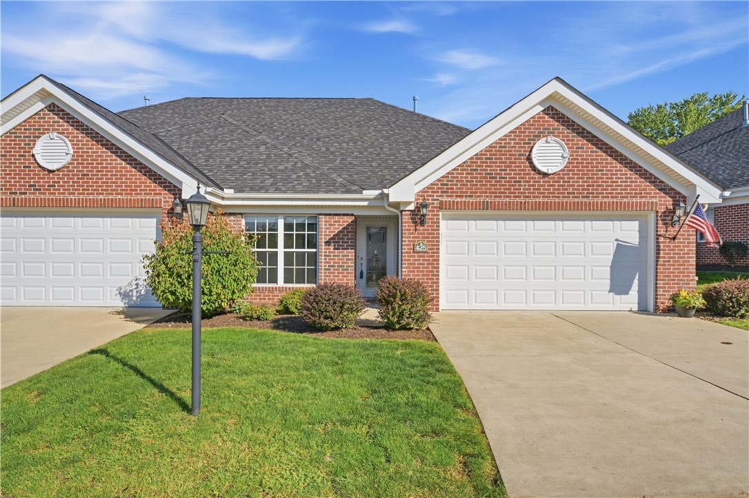 425 River Glen Dr — photo