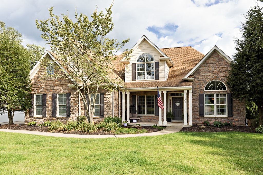102 Brickbarn Ct — photo