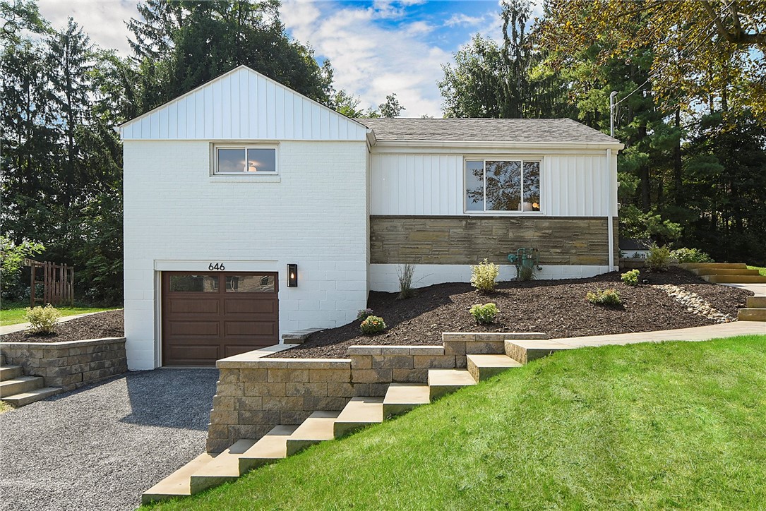 646 Guenevere Dr — photo