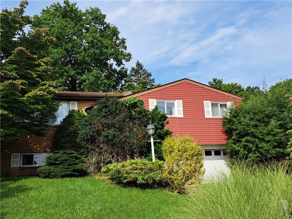 217 Richard Dr. — photo