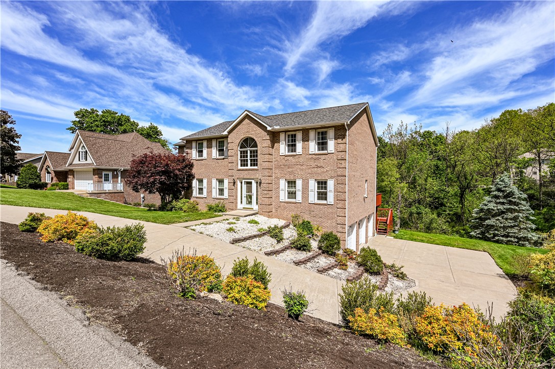 810 Stonebridge Drive — photo