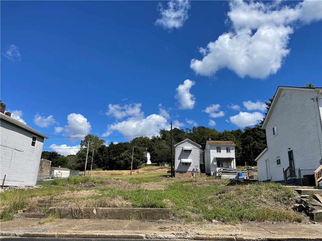 1217 Walnut St — photo