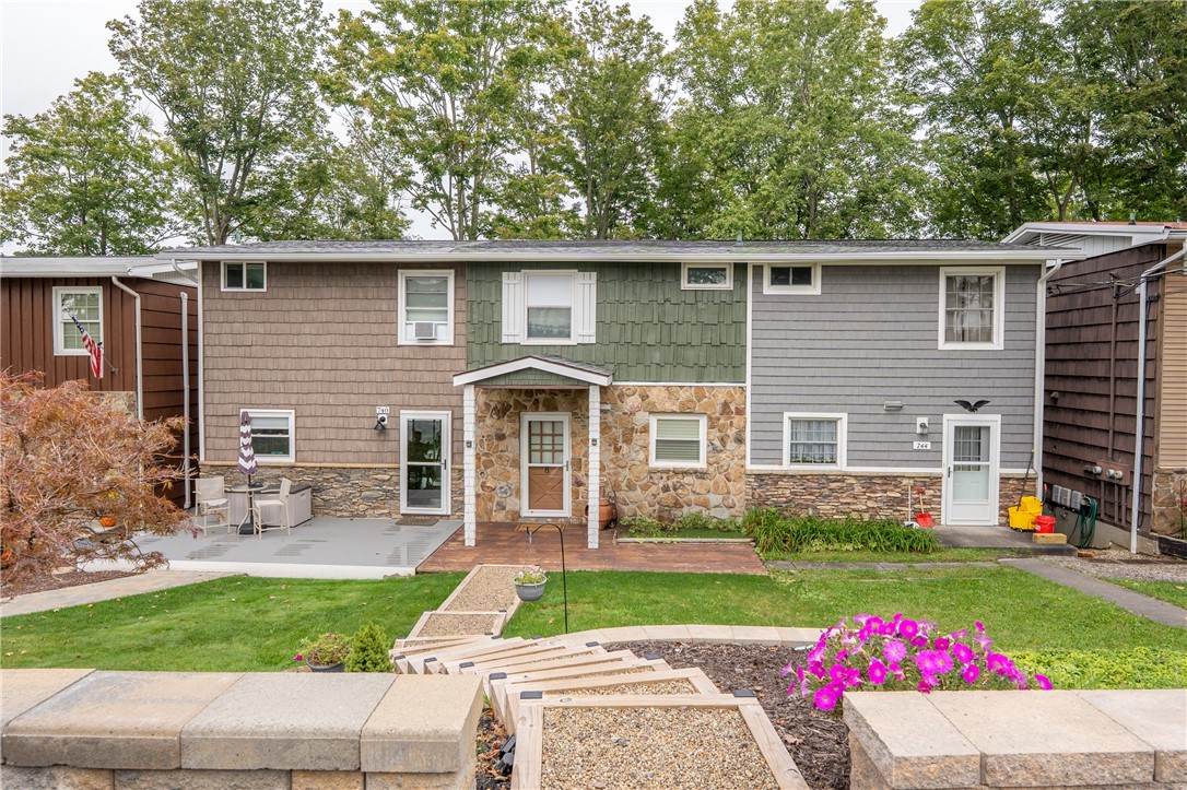 742 S Shore Trl — photo