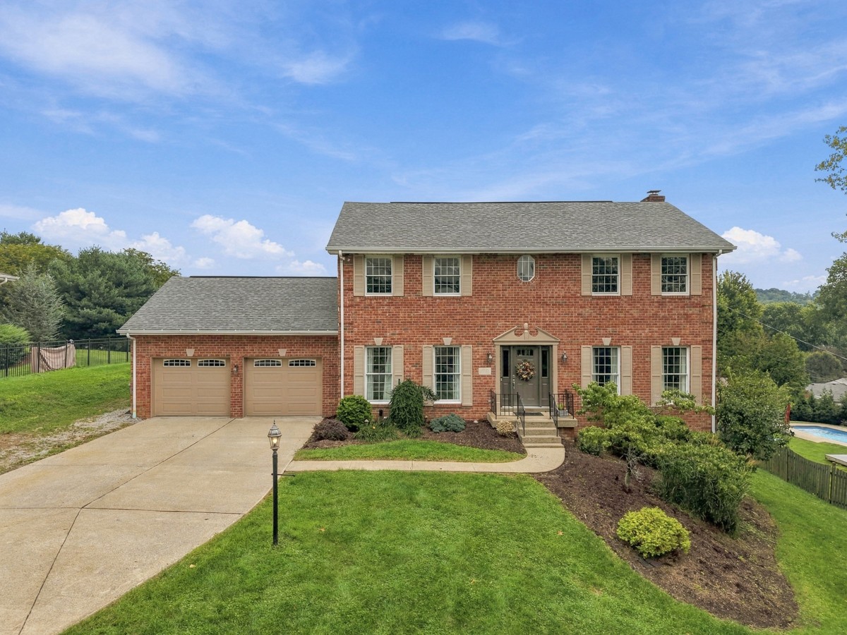 122 Highvue Drive — photo