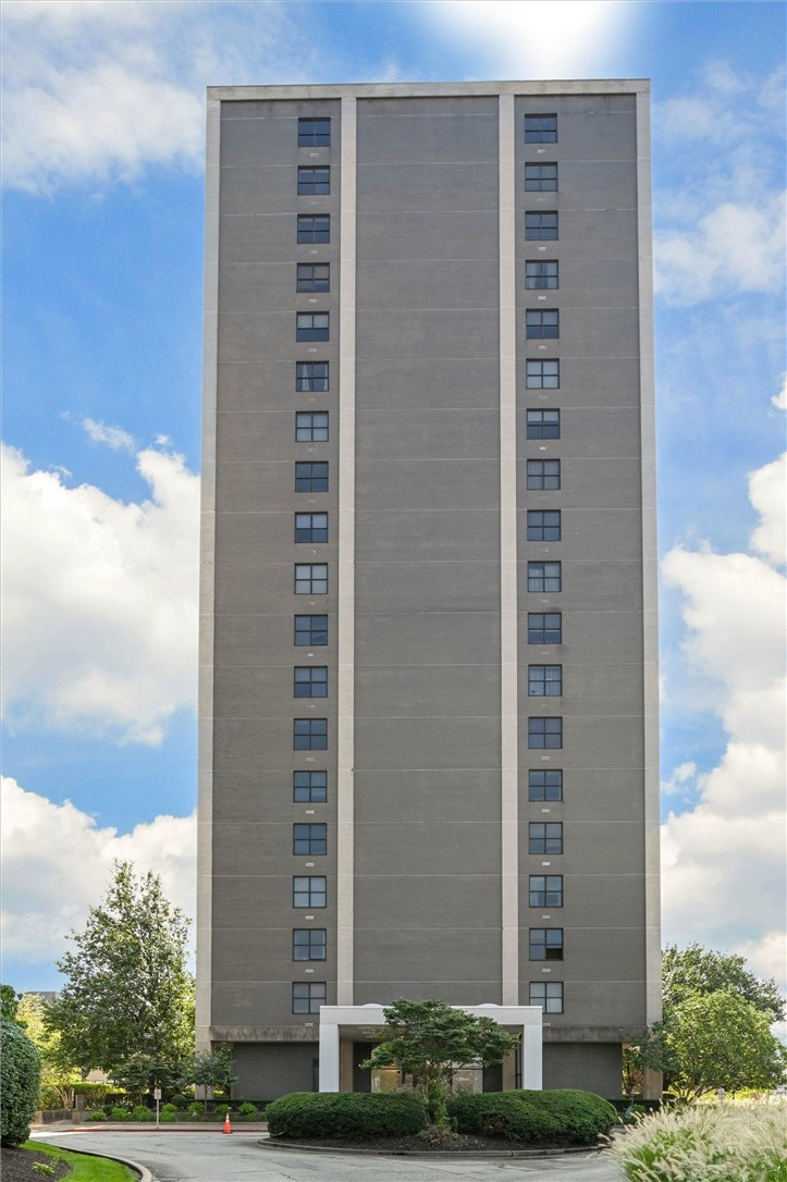 112 Washington Place 11G — photo