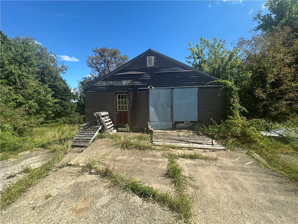 1058 Middletown Rd — photo