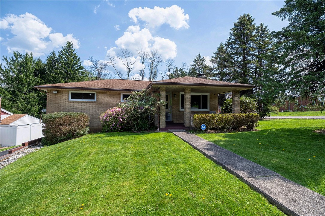 202 Russell Drive — photo