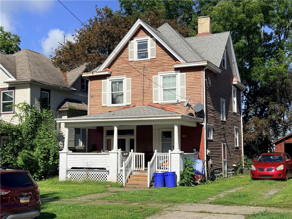 921 Marshall Ave — photo