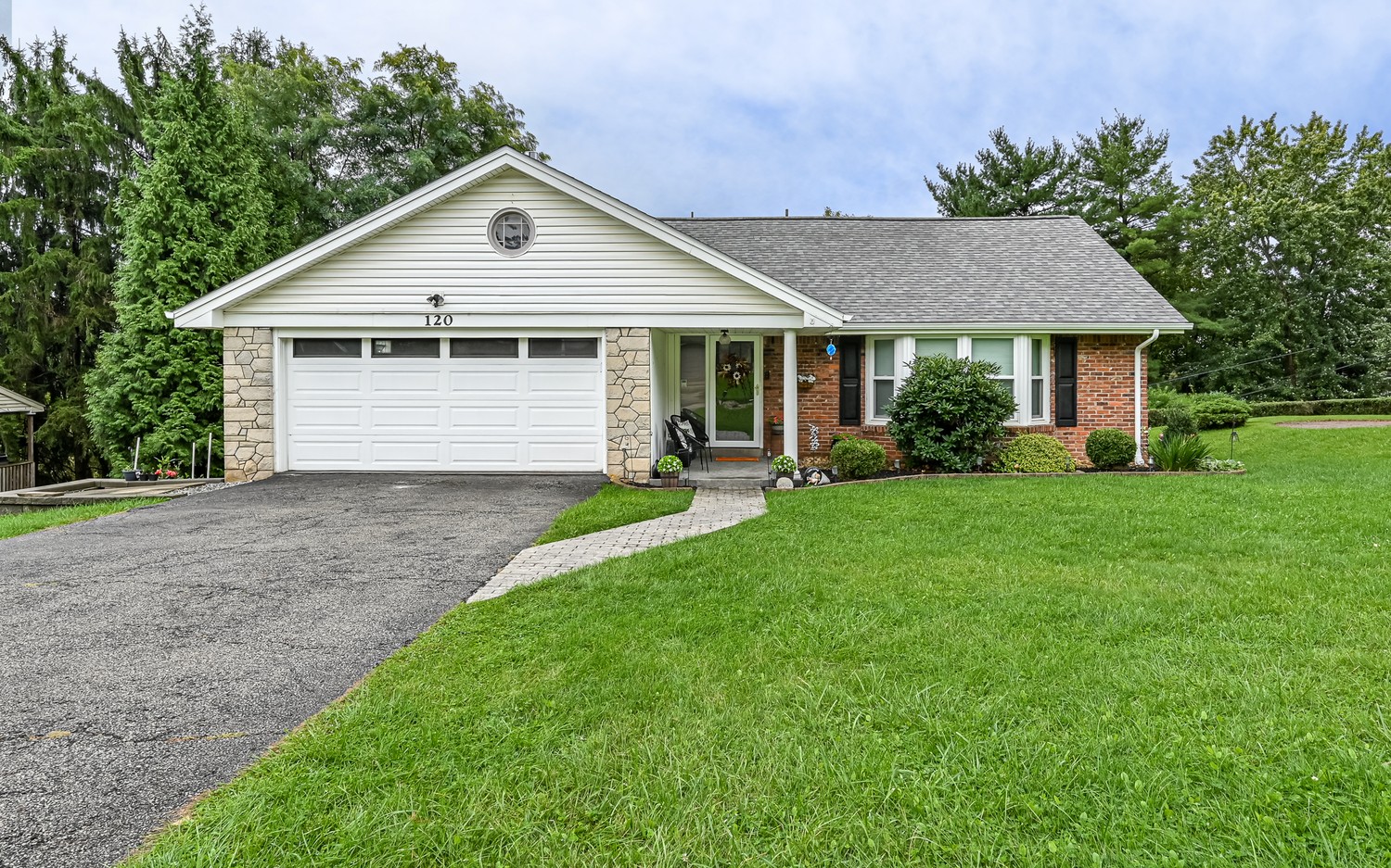 120 Ambleside Drive — photo