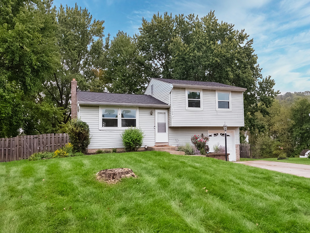 109 Fox Chase Court — photo