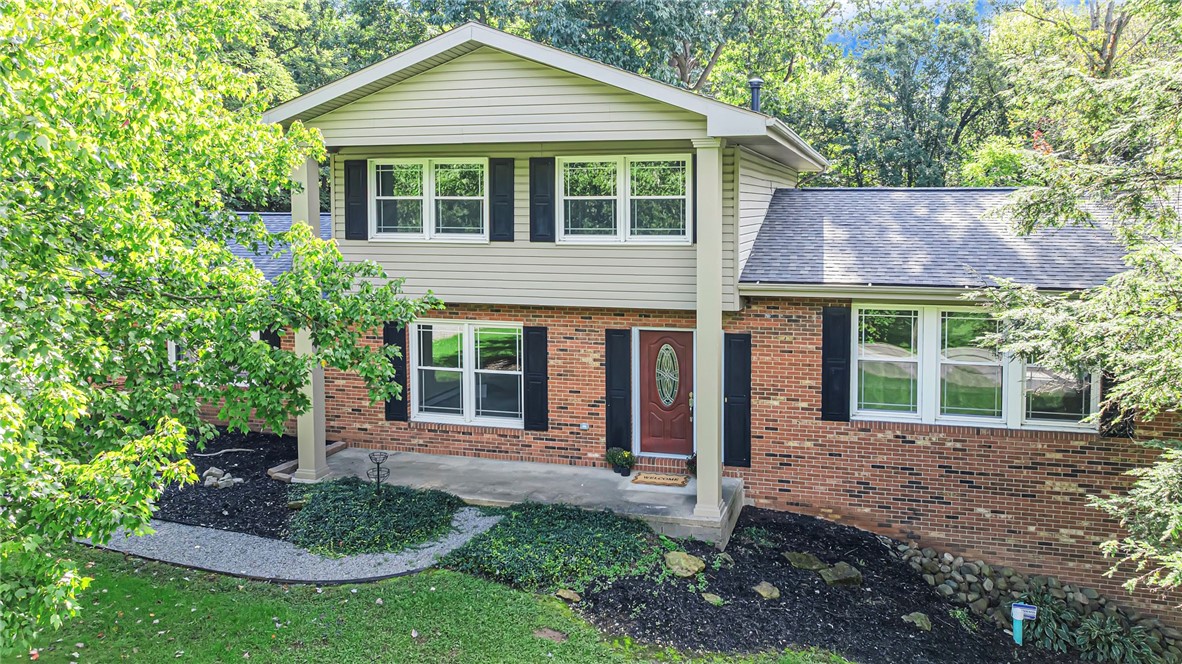 120 W Woodland Dr — photo