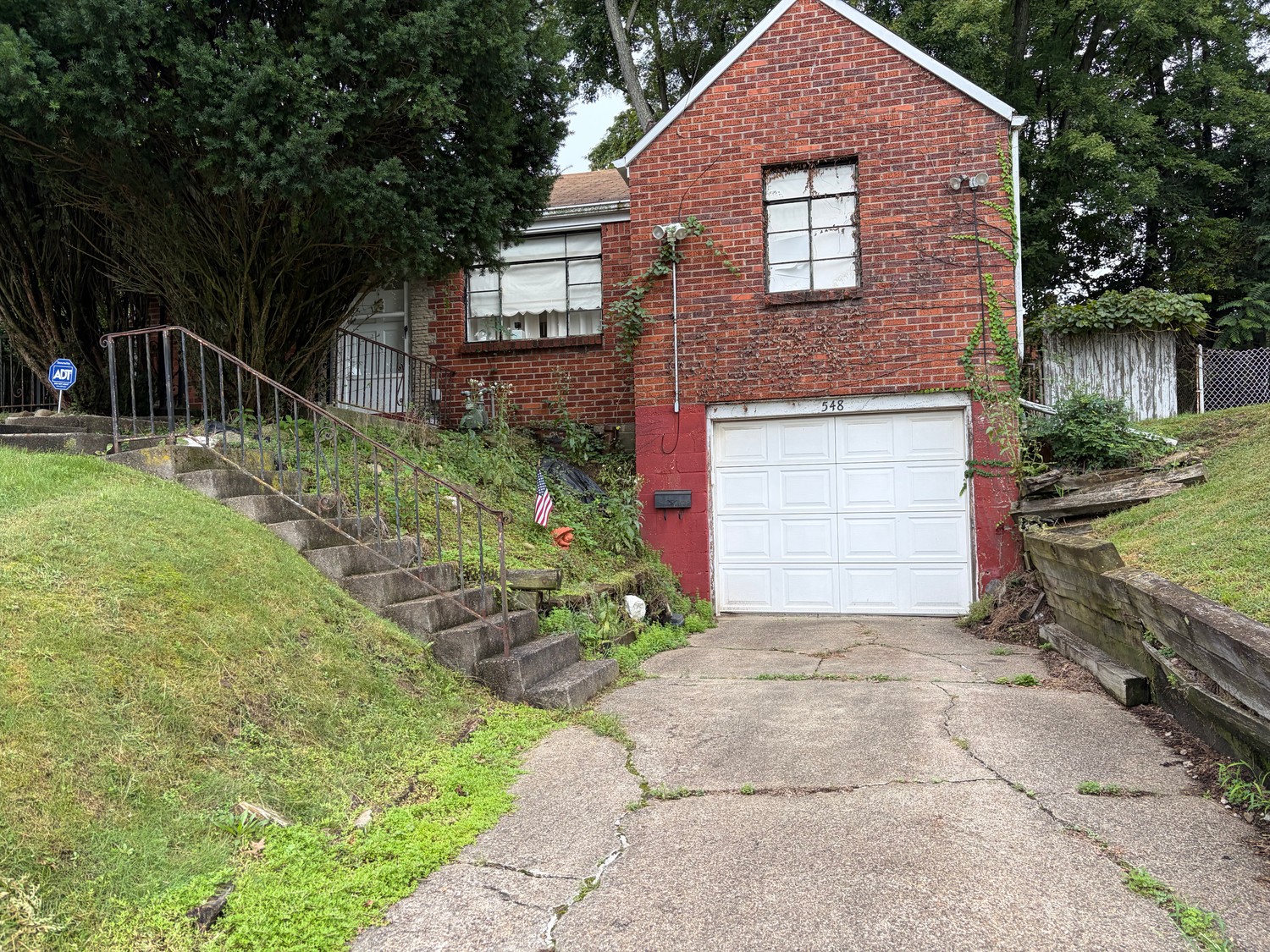 548 Burton Drive — photo