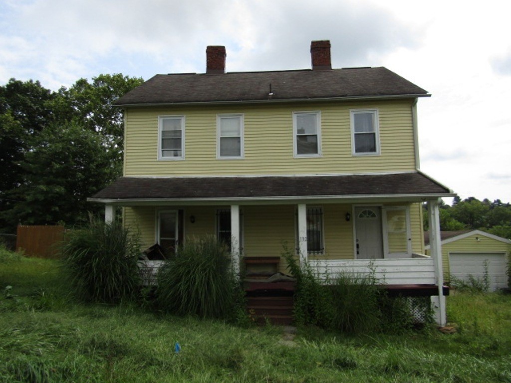 132 Pine St — photo