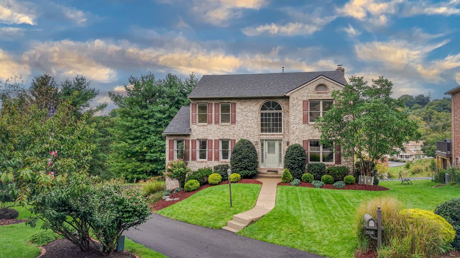 704 Red Barn Court — photo