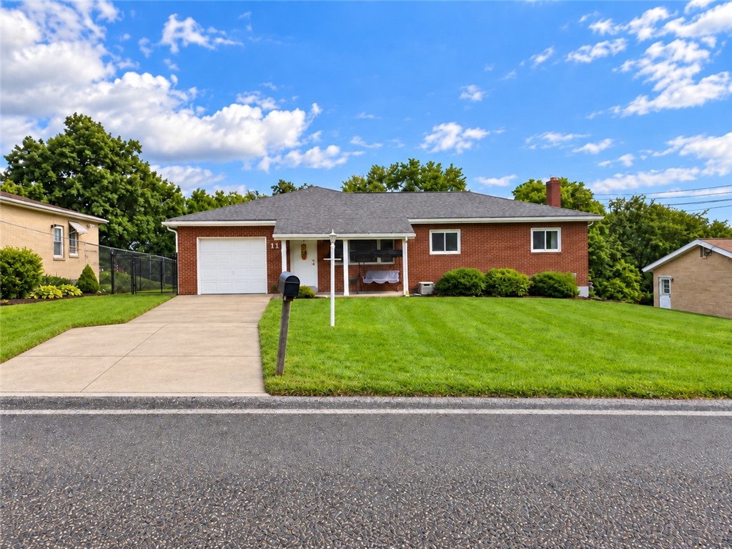 113 Elm Dr — photo