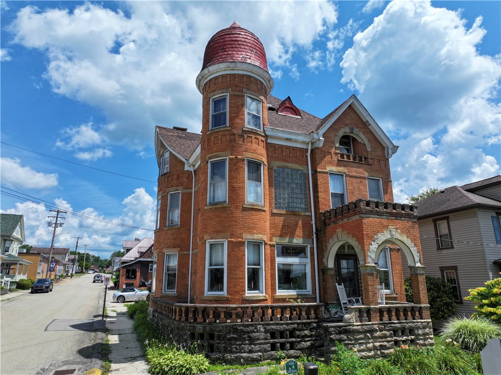 404 Walnut St — photo