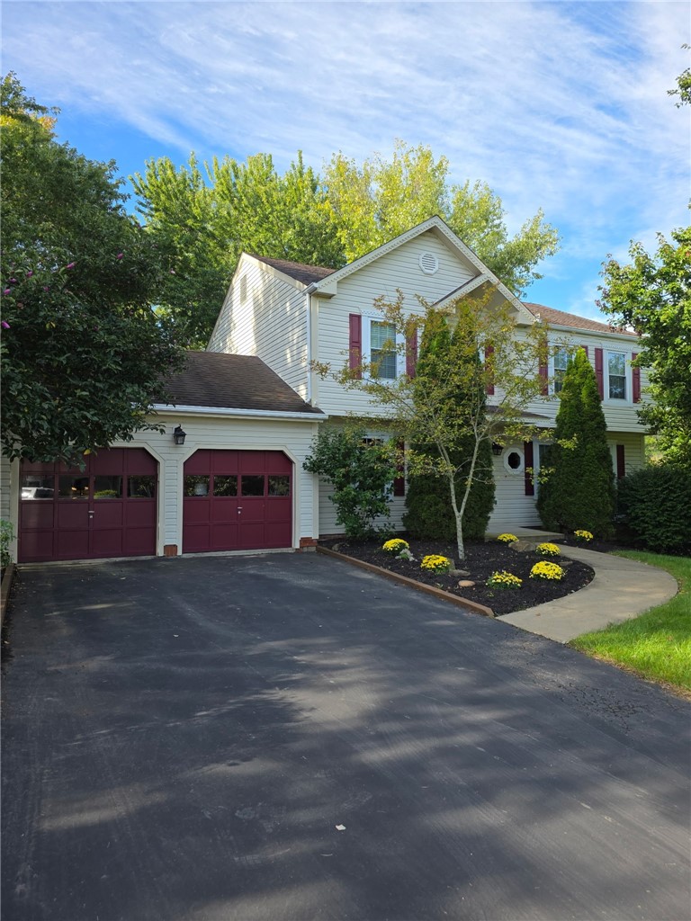 163 Woodbine Dr — photo