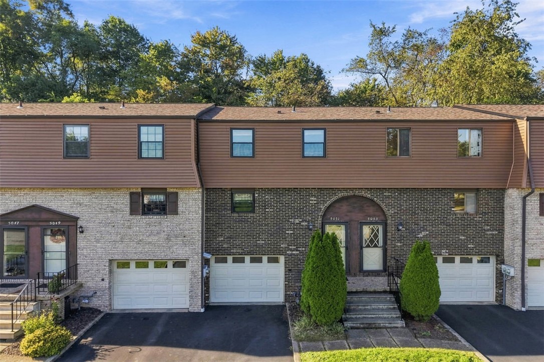 5051 Harvest Lane — photo