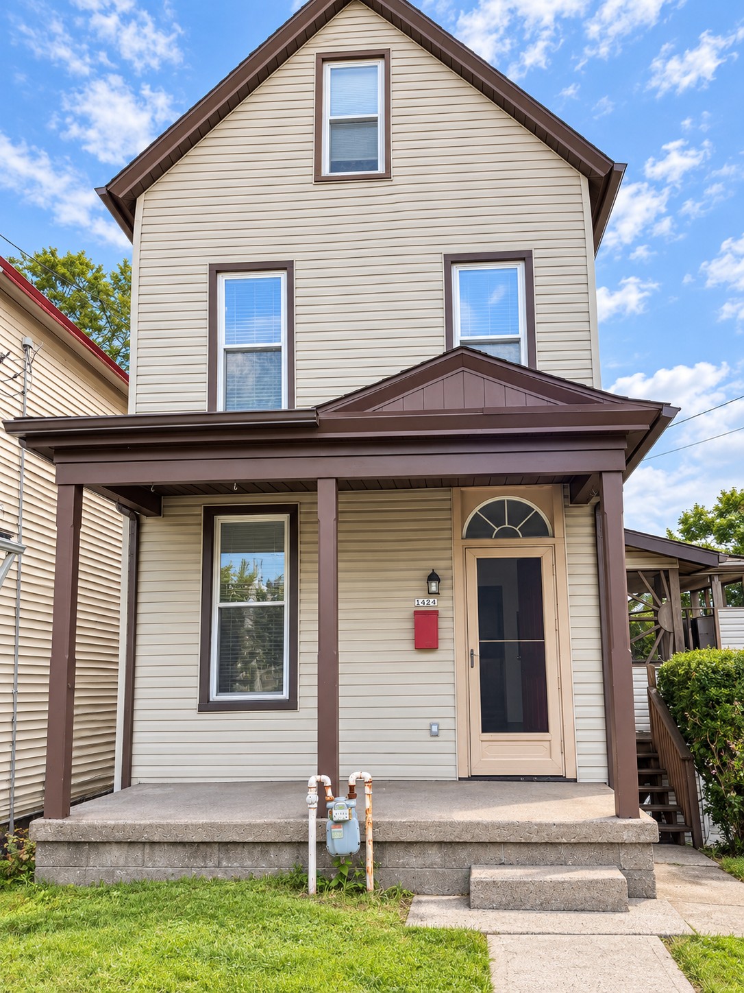 1424 Summit Street — photo