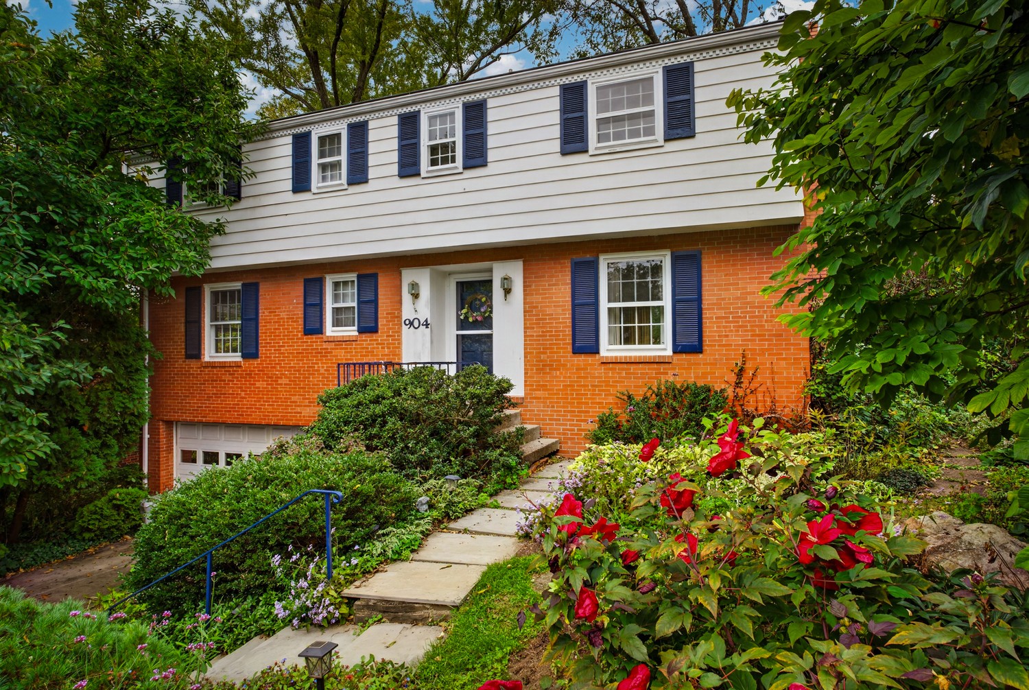 904 Lovingston Drive — photo