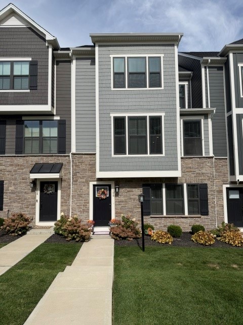 106 Crab Apple Way — photo