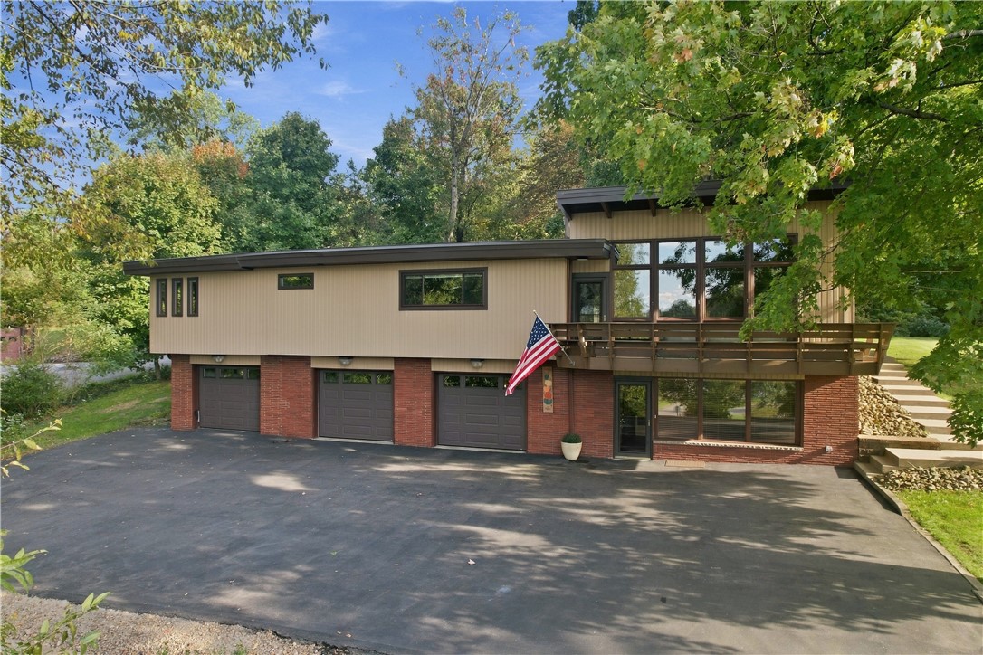 4020 Dickey Rd — photo