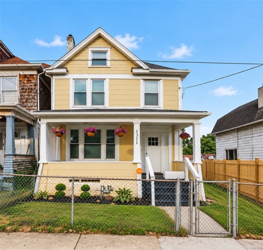 1311 Pirl Street — photo