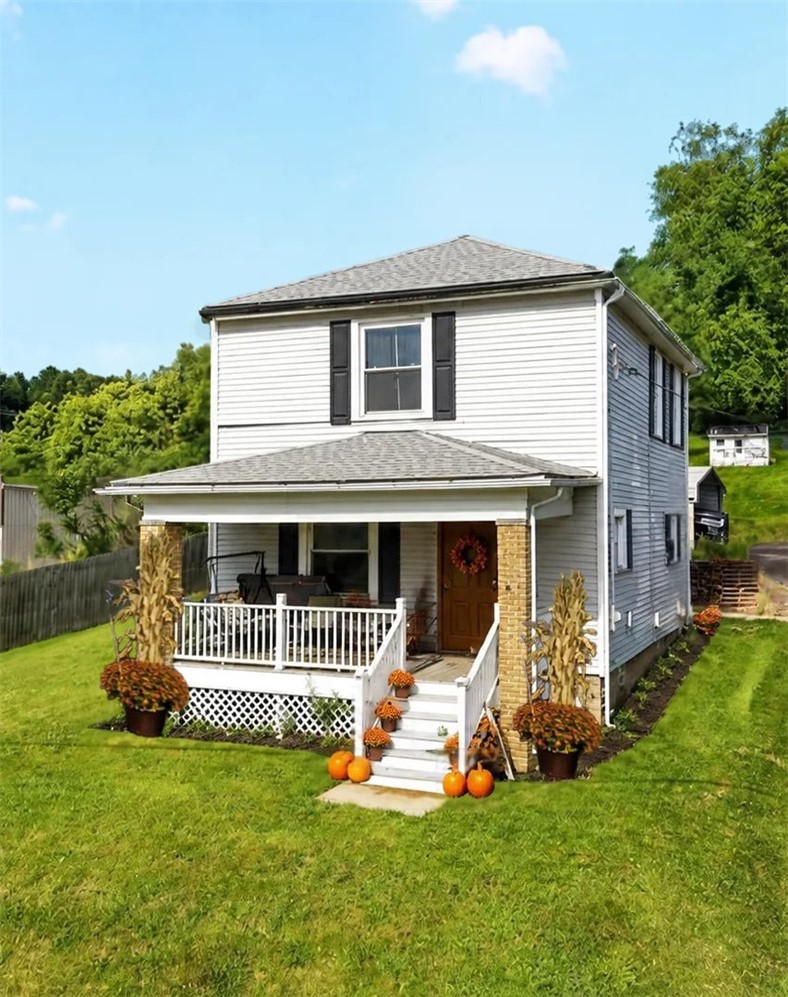 7435 Big Beaver Blvd — photo