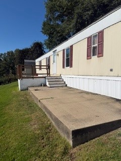 135 Laurie Ln — photo